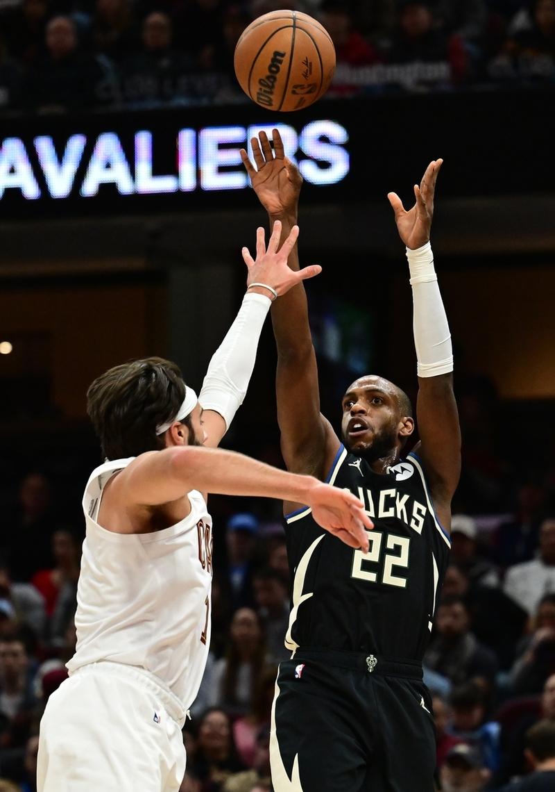 爱游戏官方入口-雄鹿力克魔术，锡安高光表现