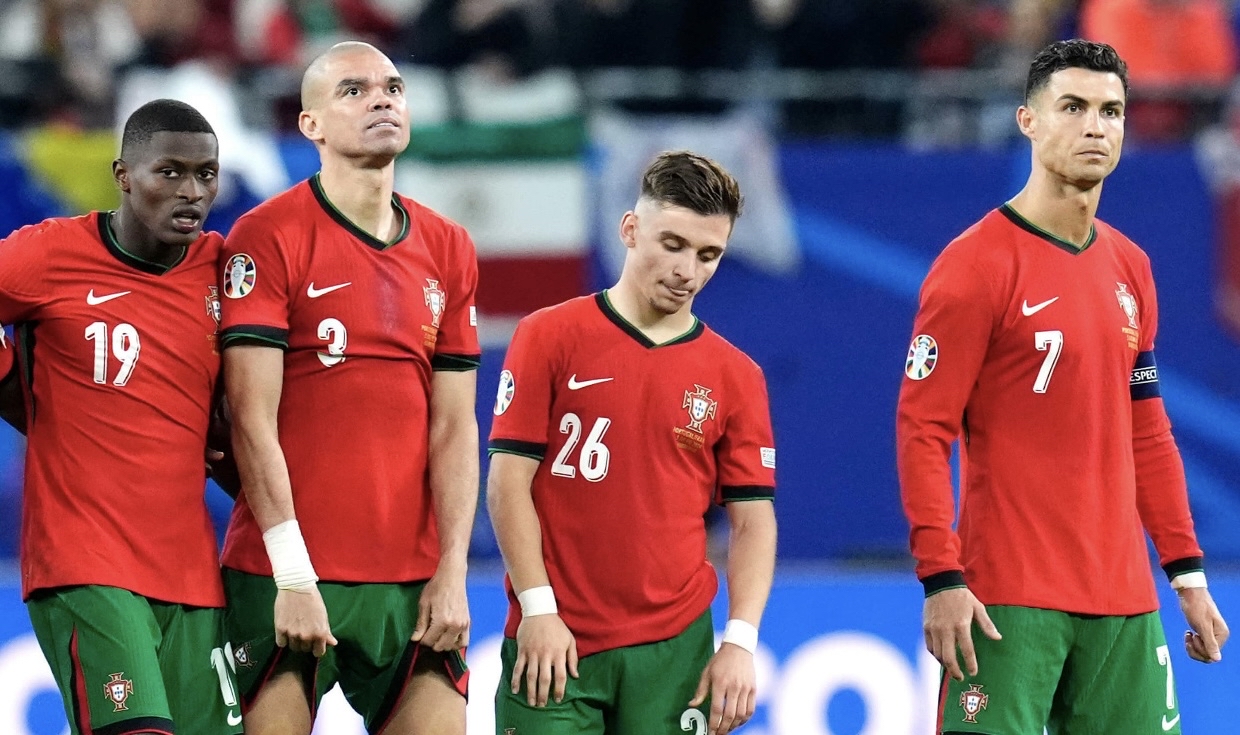 爱游戏娱乐-法国队碾压葡萄牙队，波尔刷新纪录