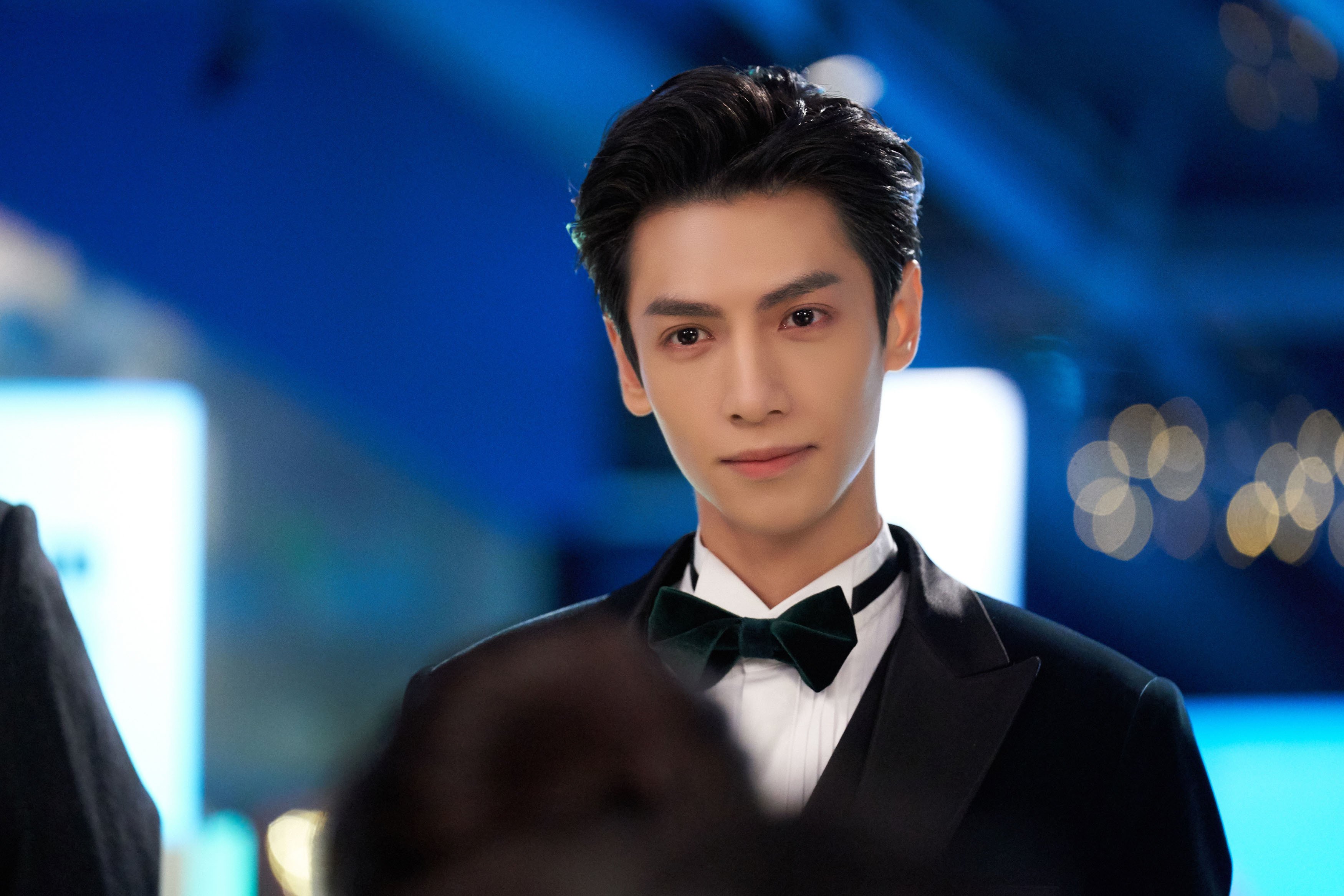 数字幽灵撕裂夜空，当福登的数据在F1街道之夜爆炸成艺术