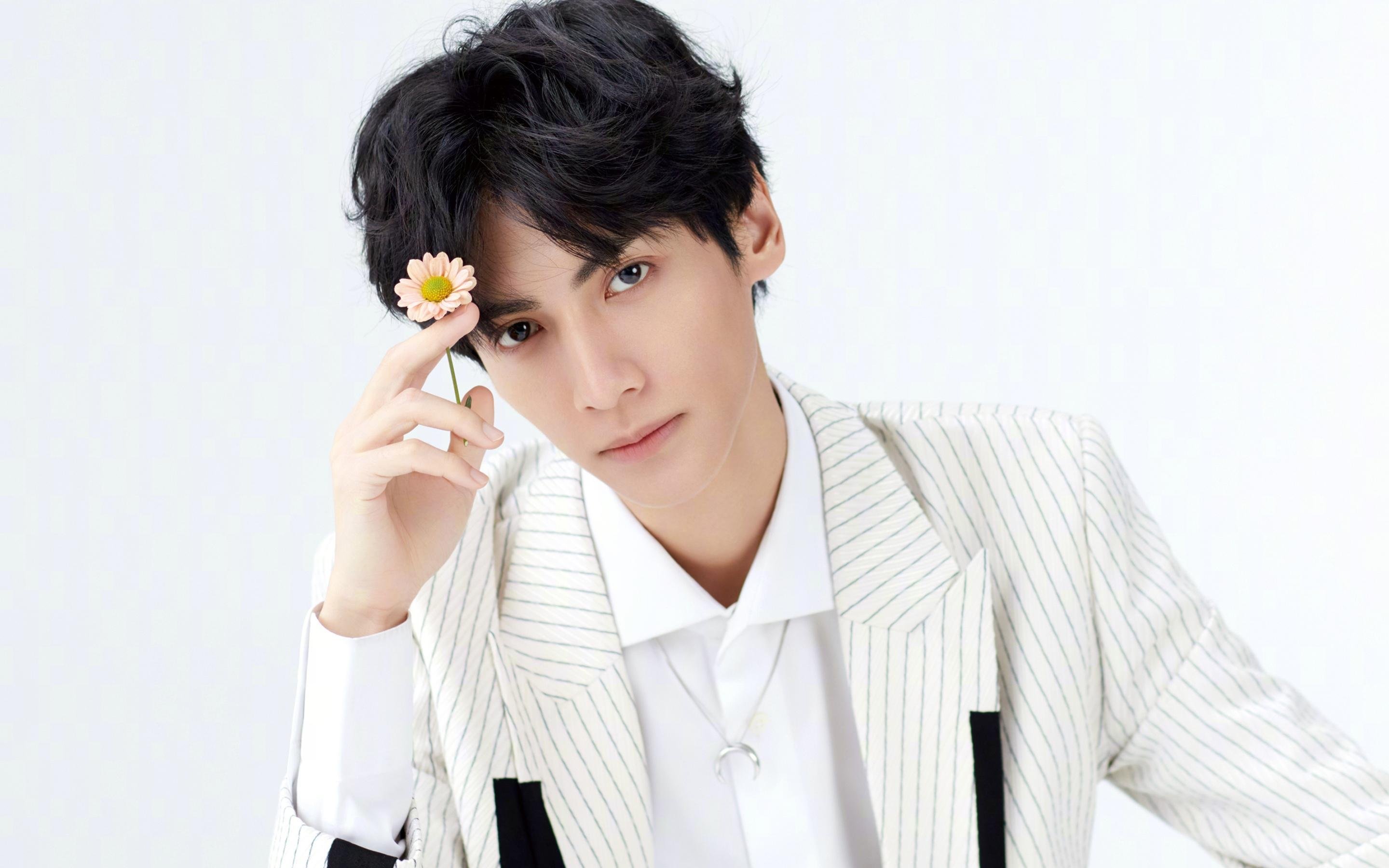 篮球世界的王者公式，烈焰淬金与精钢铸盾