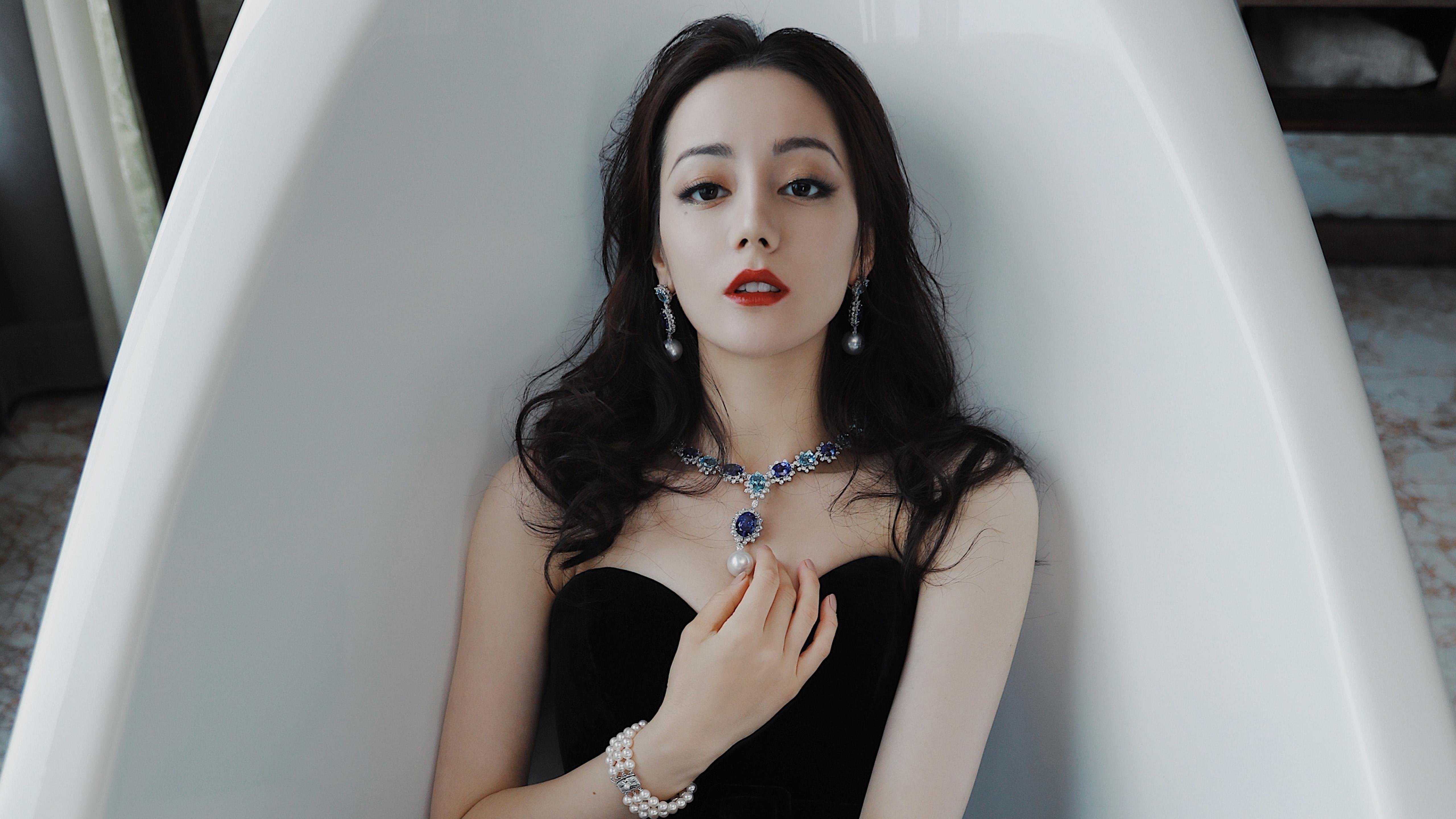 慈善之夜，三笘薰的魔法，当AC米兰遇上卡塔尔，一位日本天才如何重新定义比赛